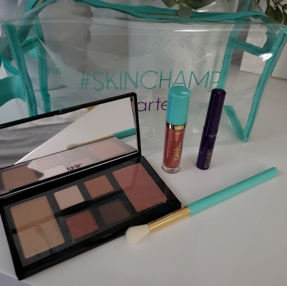 NWT limited edition Tarte bundle - Picture 2 of 5